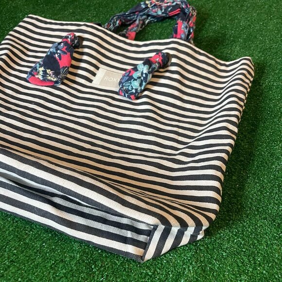 Roxy Act Together Canvas Black Stripes Floral Patterned Handles Tote Handbag Bag - Picture 3 of 13